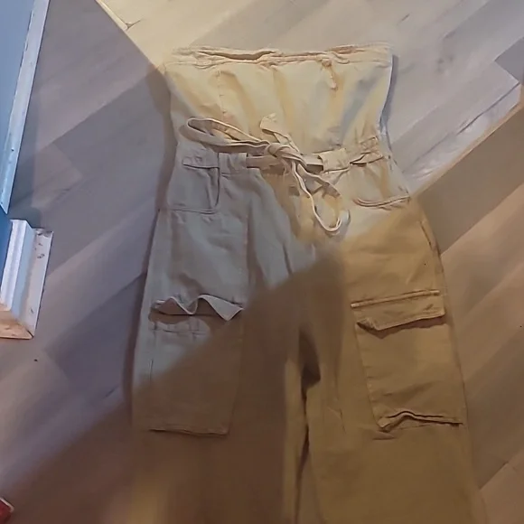 Altar'd State Kensley Strapless Cargo Women's Tan Jumpsuit Size Large - Picture 4 of 8